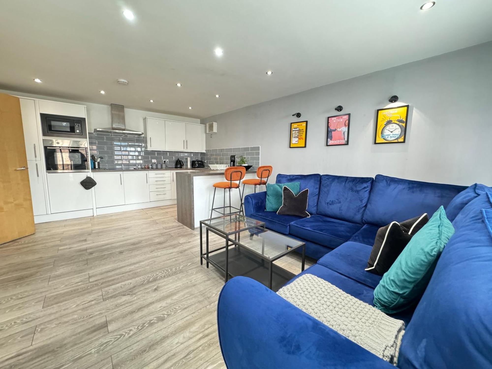 Rnm - Business Professionals Stay, Walsall City Centre, 2 Bedroom With Ensuite And Bathroom, Entire Place, Kitchen & Washroom With Amenities, Smart Tv, Easy Access, Fast Wifi, Parking Nearby, Great Transport Links Dış mekan fotoğraf
